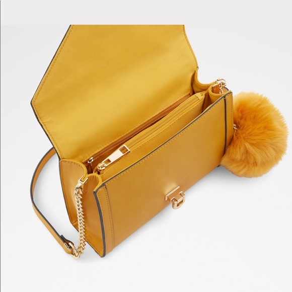 Crossbody bag nwt - Picture 2 of 2